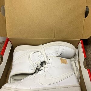 Nike Court Royale Mid Shoes Women’s Size 7, White Sneakers